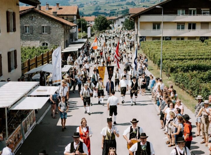 Harvest of Harmony The Joyful Tradition of Swiss Vintage Festivals (Fêtes des Vendanges)