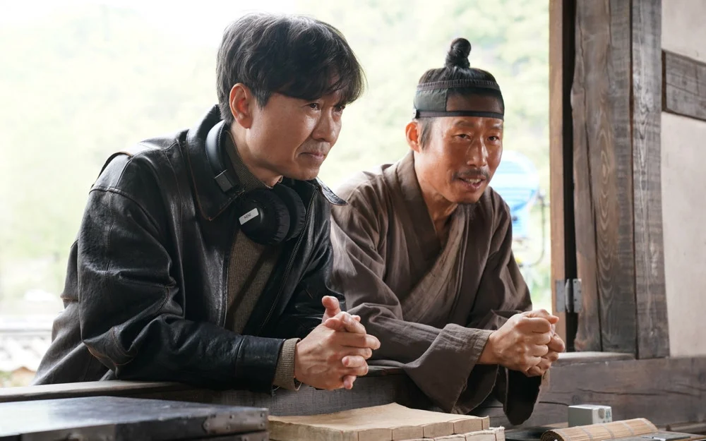 Director Jang Hang-jun Celebrates Massive Success of “The King’s Warden”
