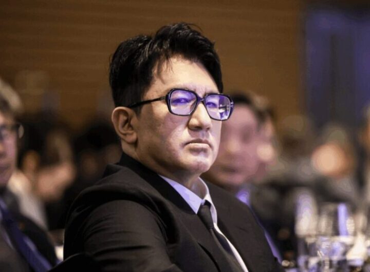 Bang Si Hyuk’s Net Worth Plunges Over $1.5 Billion, Shocking Fans